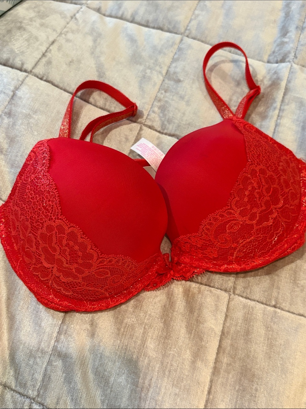 Victoria's Secret Red Lace Push-Up Bra Dream Angel Plunge 32 C
